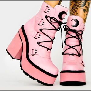 Broomrider Boots (pink)